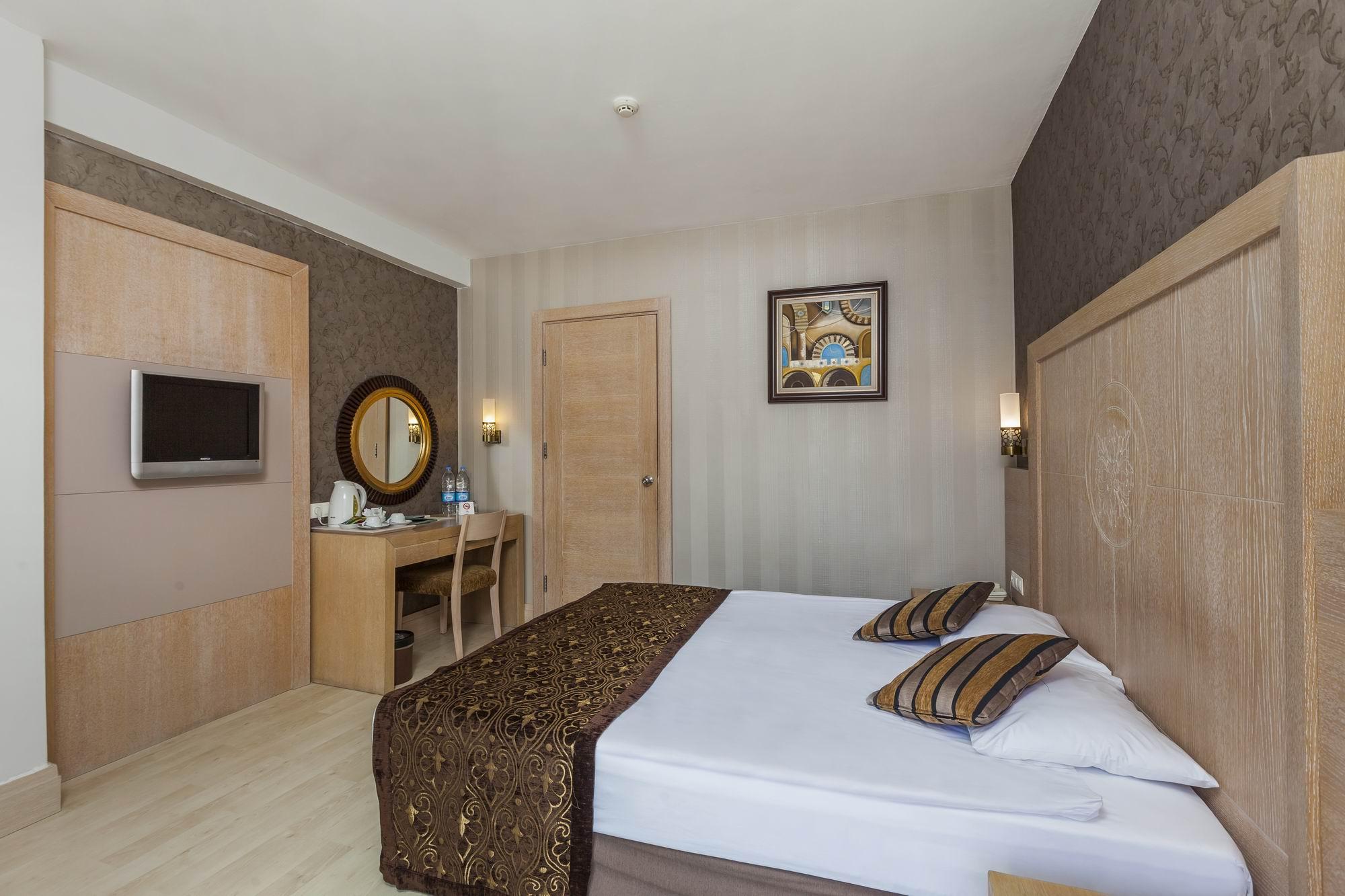 Room, Single, Double Bed, Land View