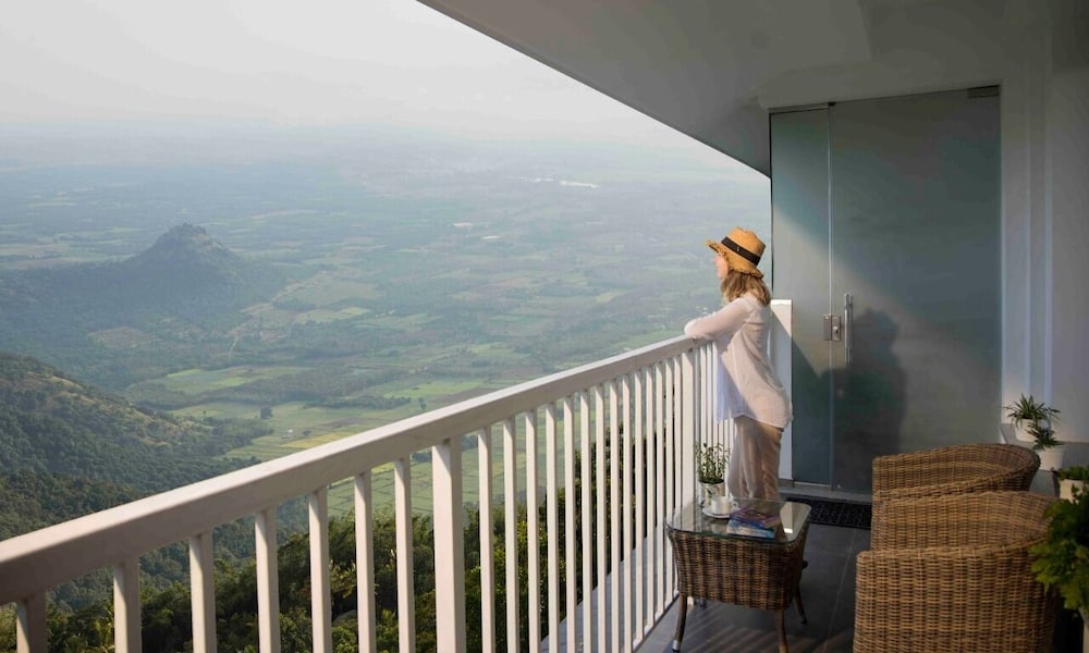 Hills And Hues Resort Thekkady 5/68