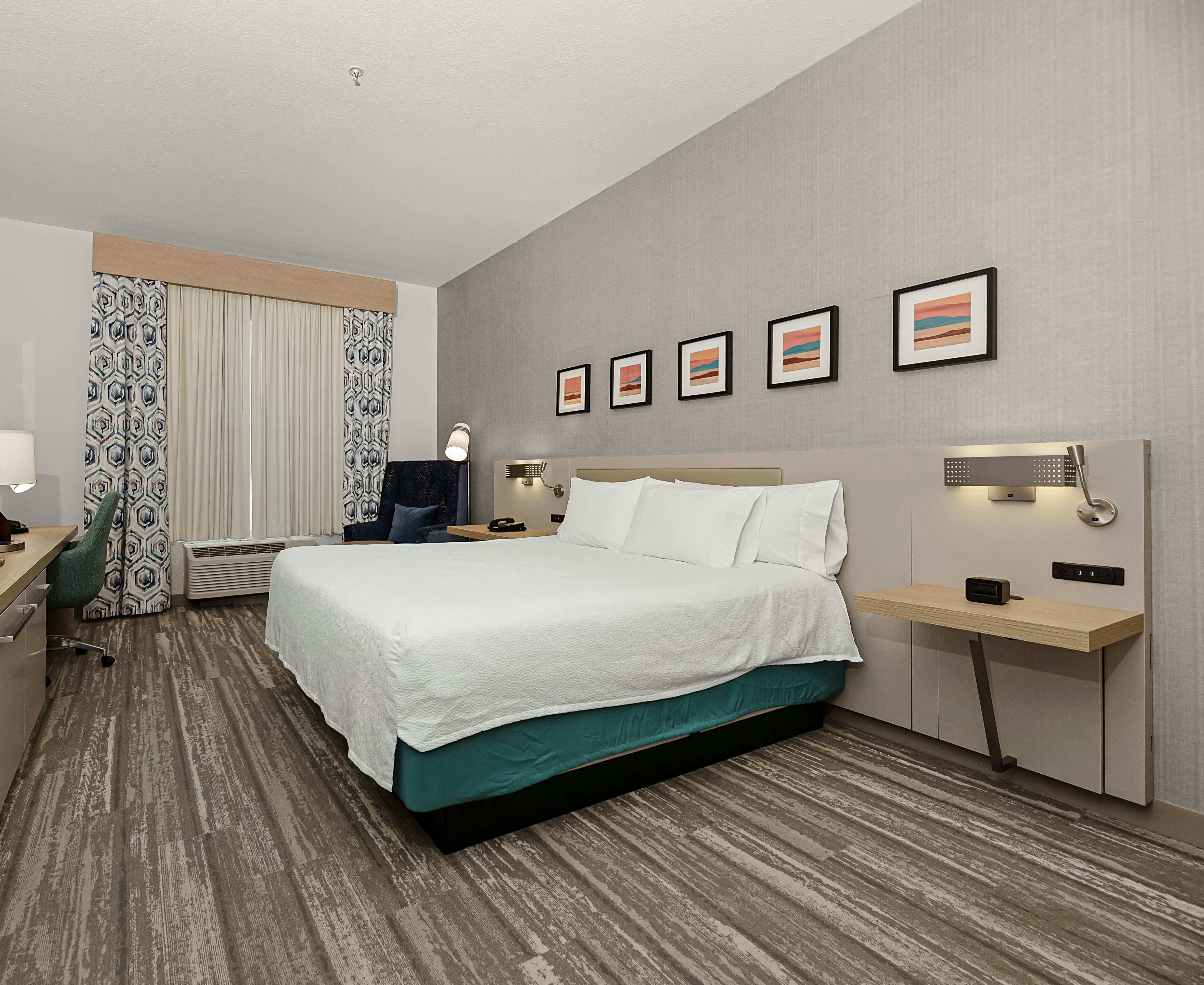 ROOM, KING BED