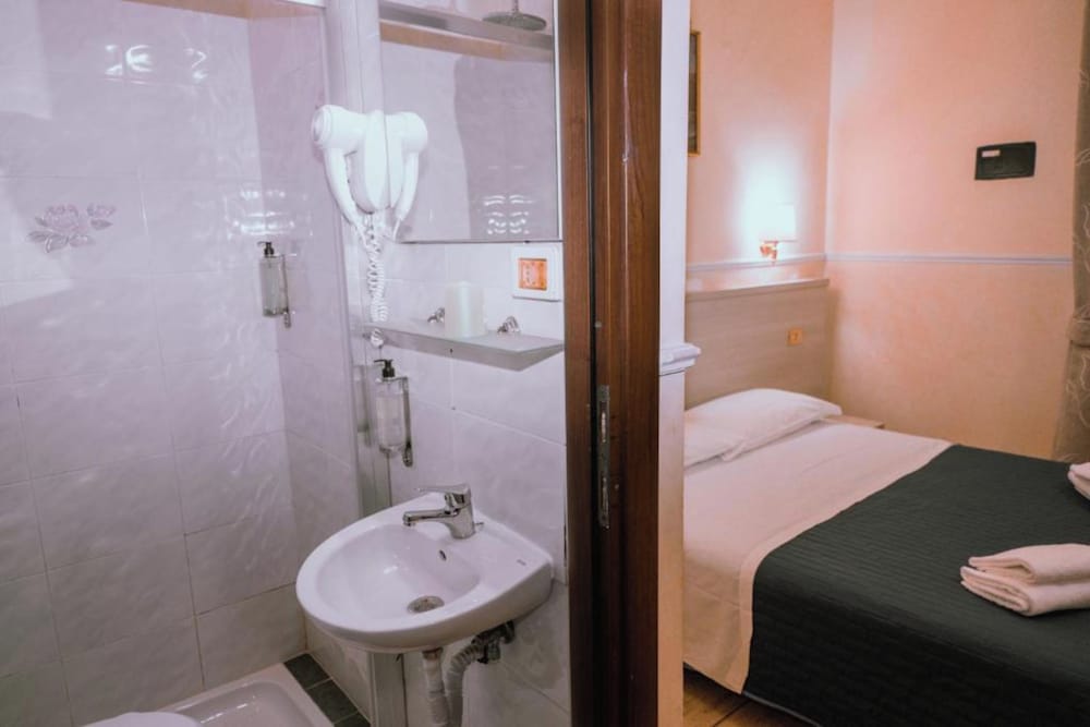 Aristotele Hotel 46/50