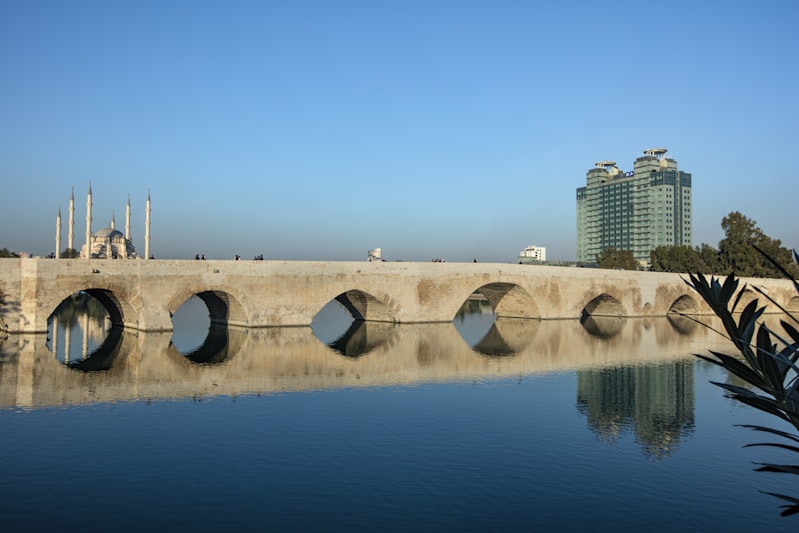 Adana HiltonSA 7/83