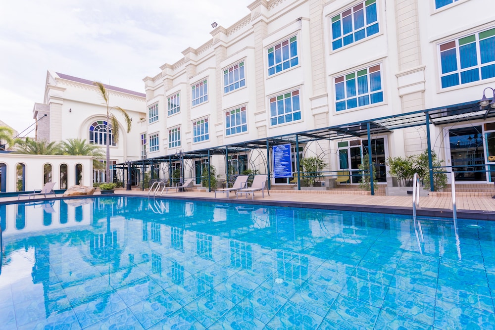 Erawan Hotel 5/66
