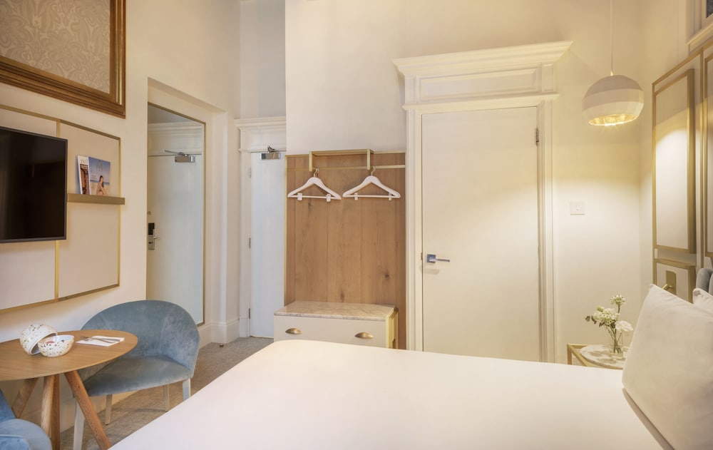 Melia London Kensington Member of Melia Collection 22/93