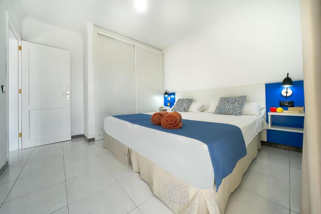 1 BEDROOM, APARTMENT, SINGLE