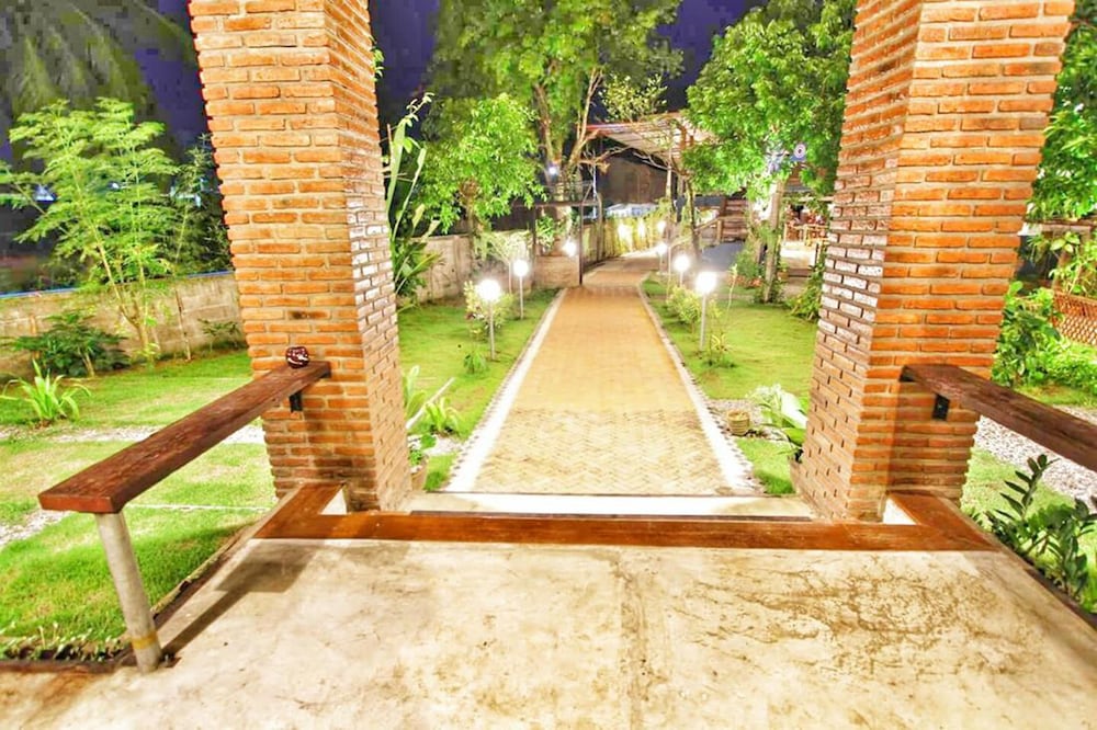 Above The Sea Guesthouse 39/50