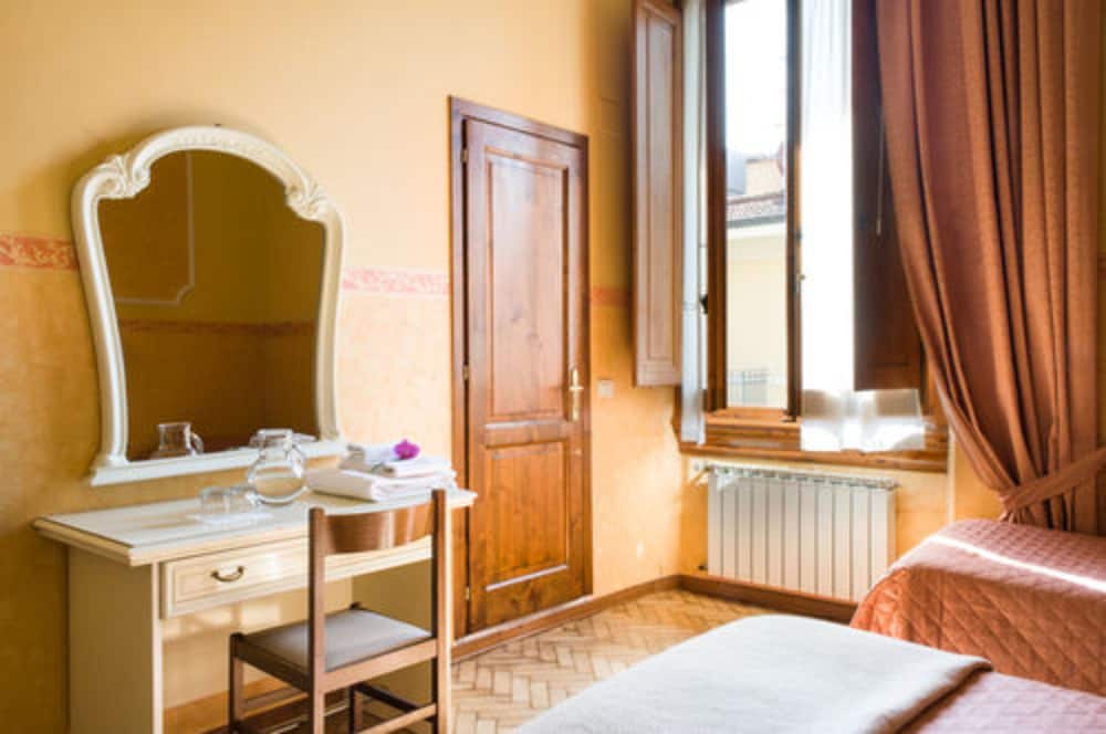 Hotel Fiorita 37/50