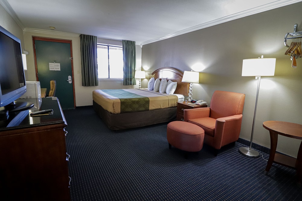 University Inn Suites 29/39