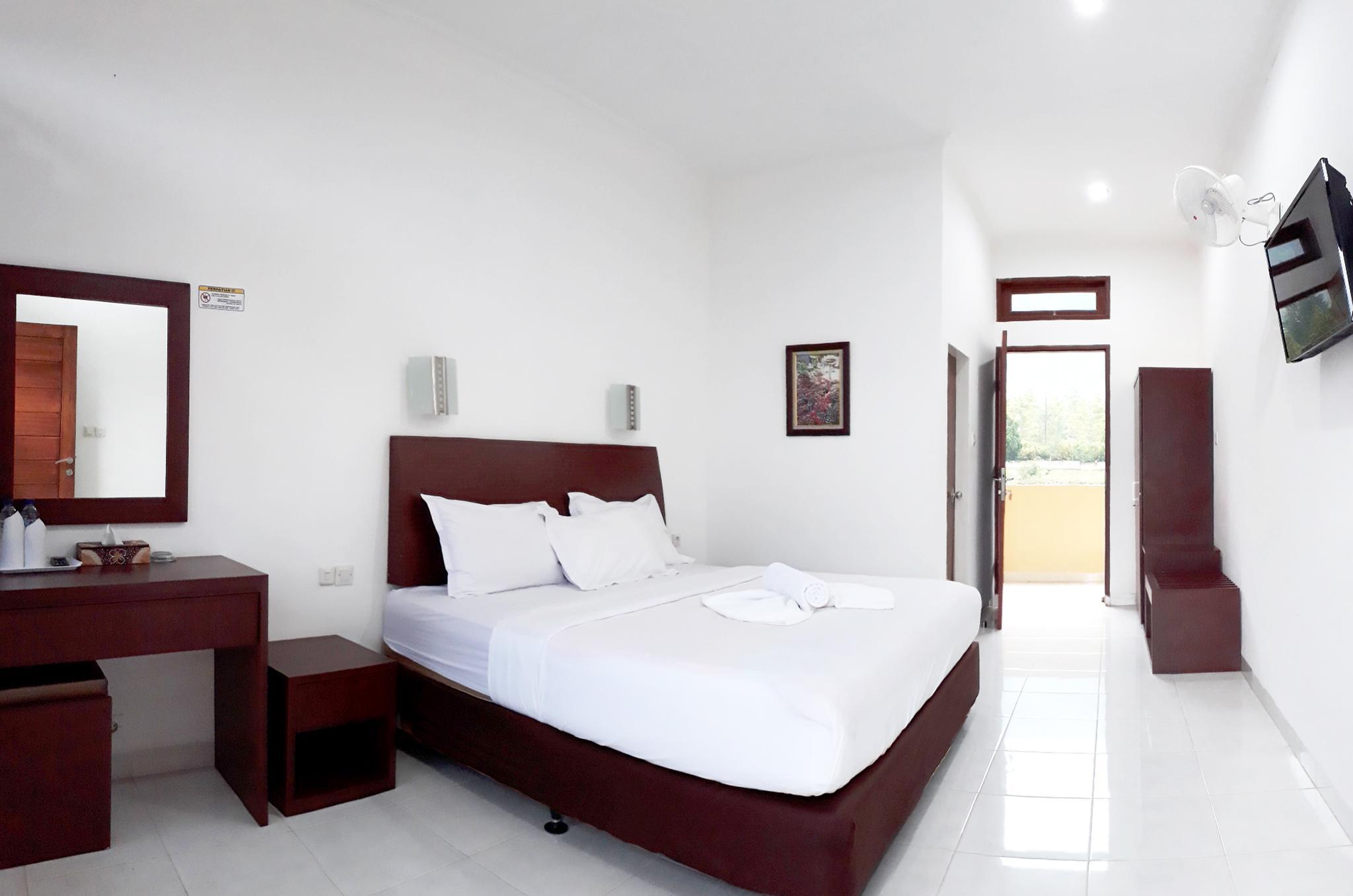 Rogate Beach Hotel 5/15