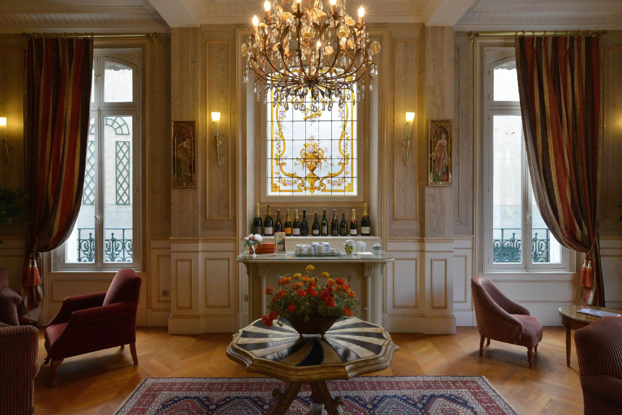 Hotel Castel Jeanson 16/23