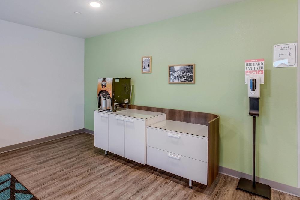 WoodSpring Suites Novi Farmington 6/47