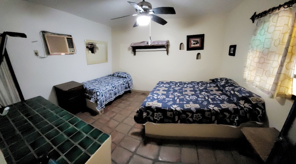 Cabo Inn Hotel 35/61