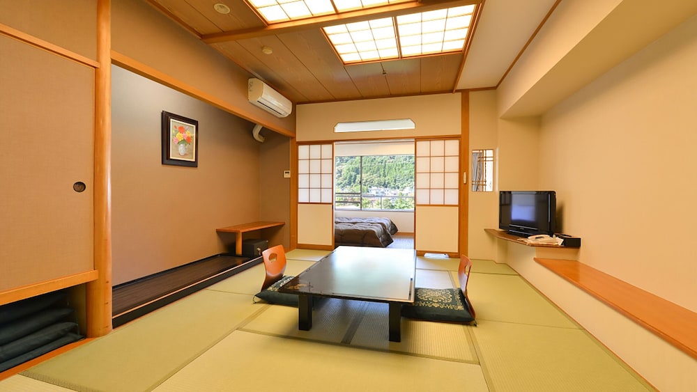 Hotel Kinugawa Gyoen 35/55