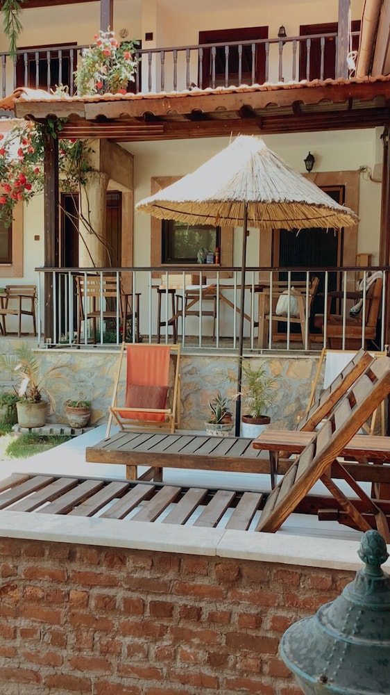 Attalos Suites Hotel 2/58