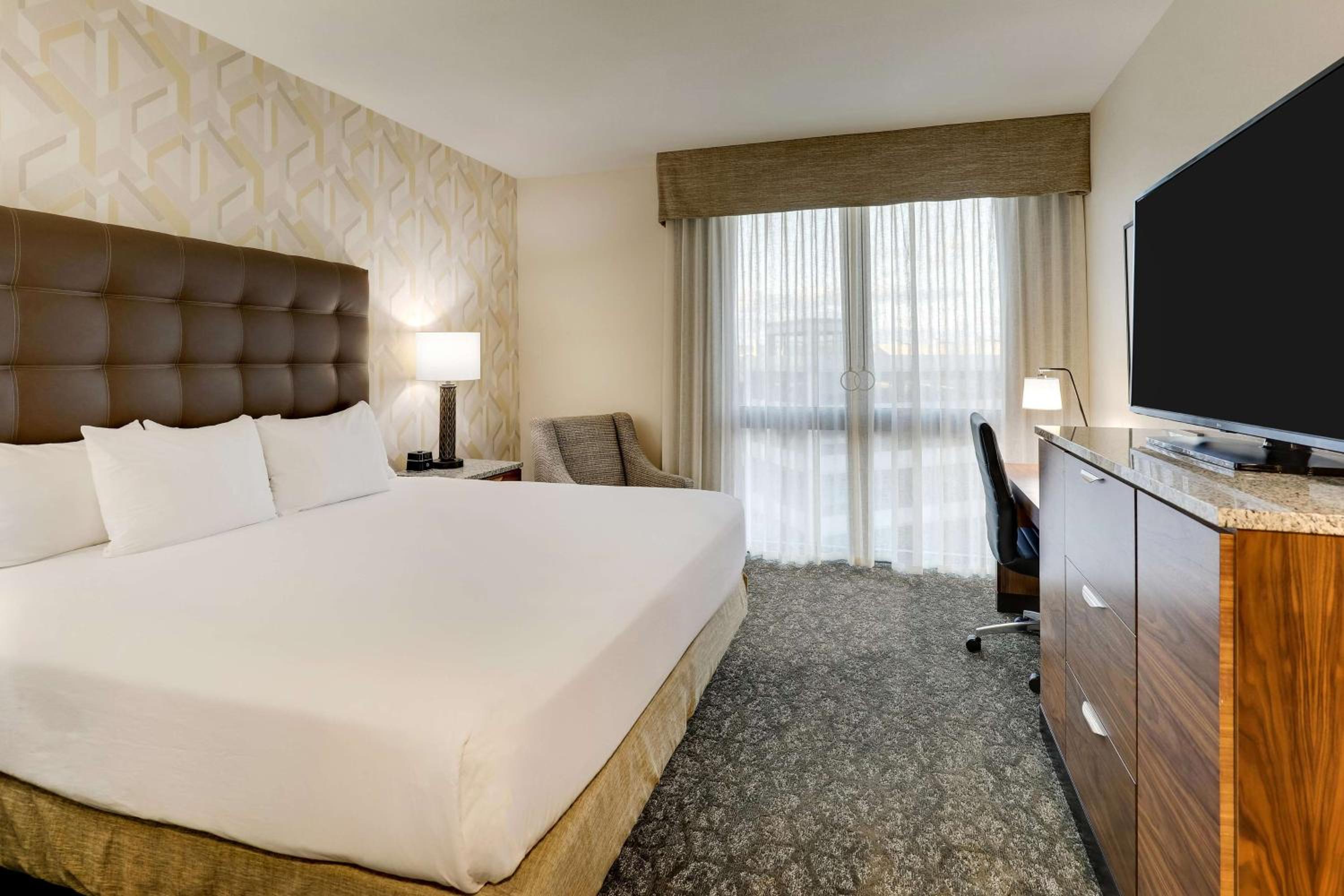 2 Rooms, Suite, King Bed, Accessible