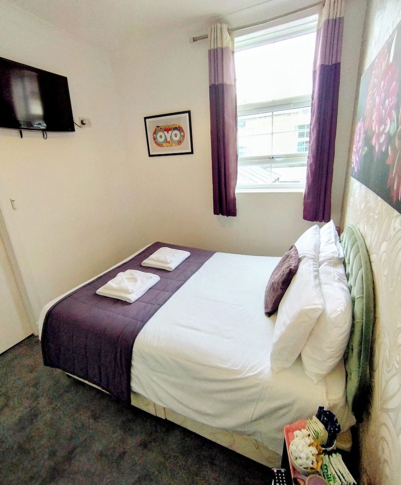 Oyo Gin House Hotel 5/50