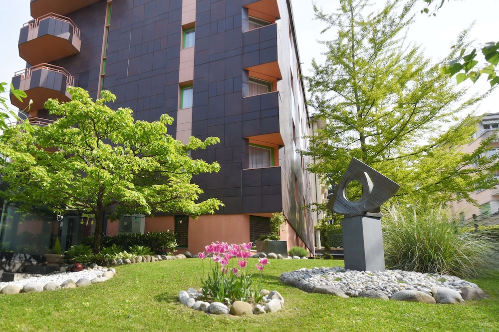 Tulip Inn Beaulieu Lausanne 6/69