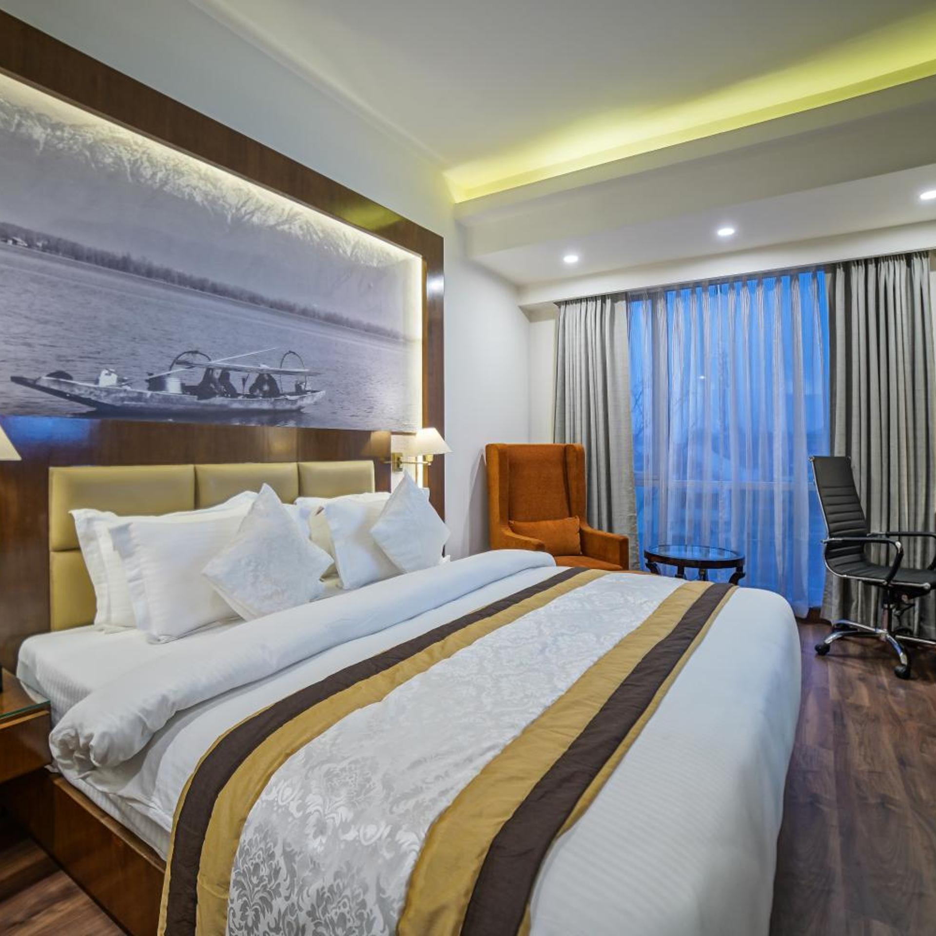 Regenta Central Point Srinagar 15/50