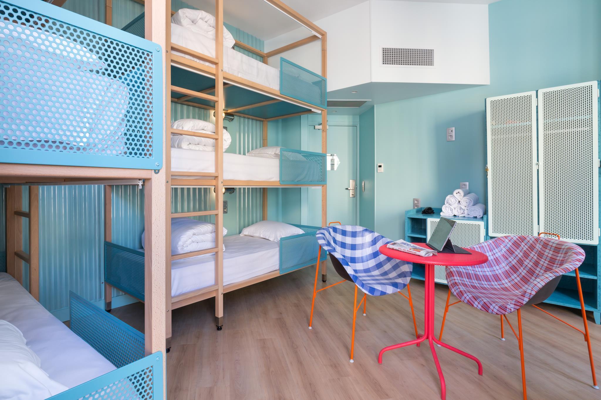 Mixed Dorm, 6 Beds, Private Bathroom