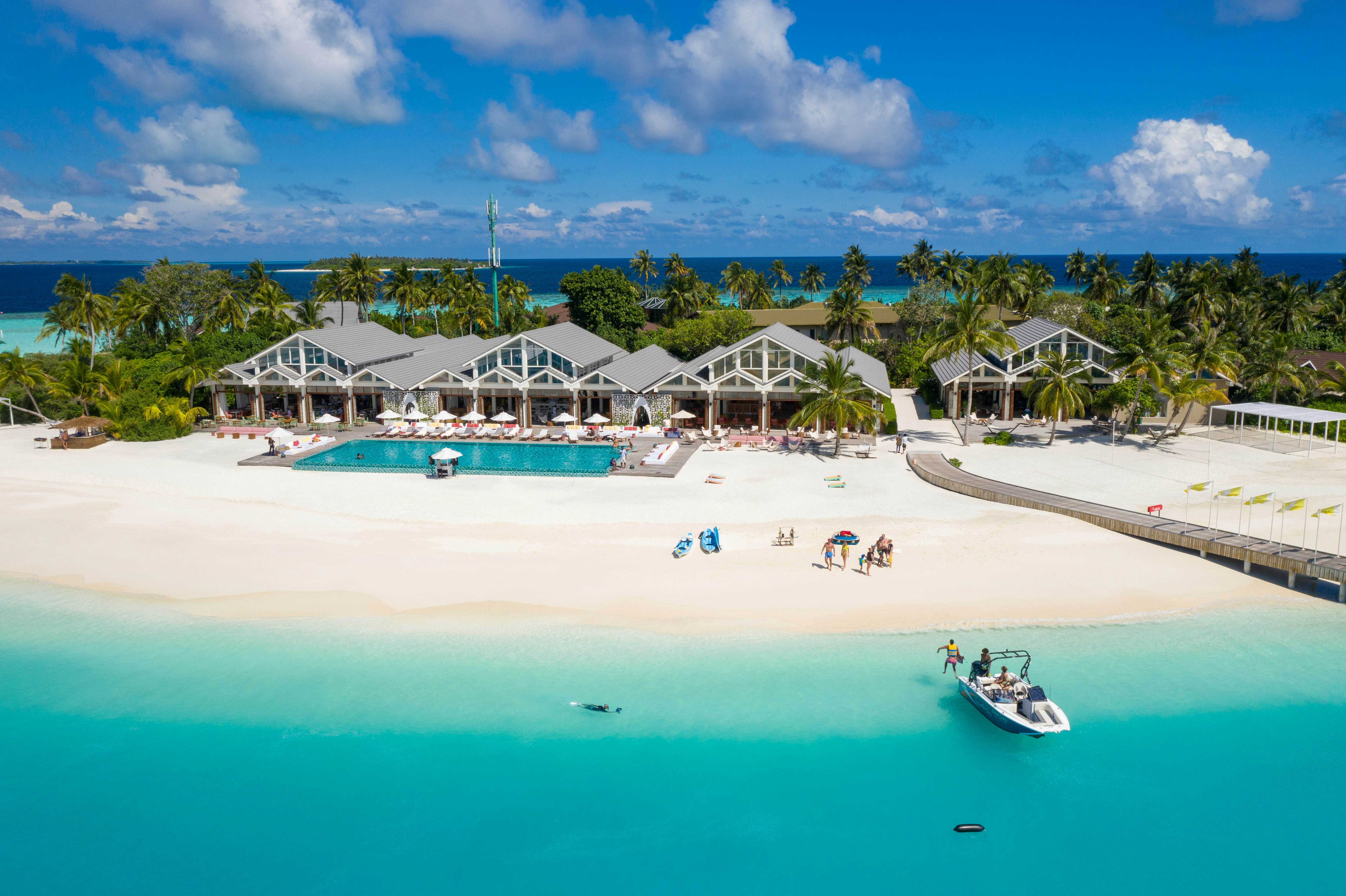 The Standard Huruvalhi Maldives 35/37