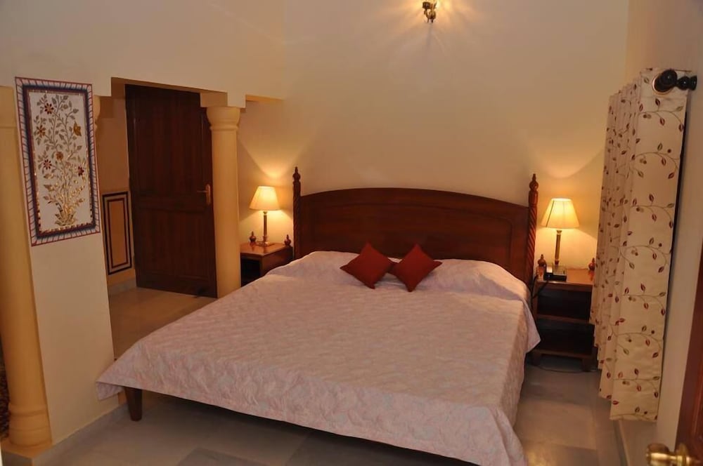 Khatu Haveli 16/61