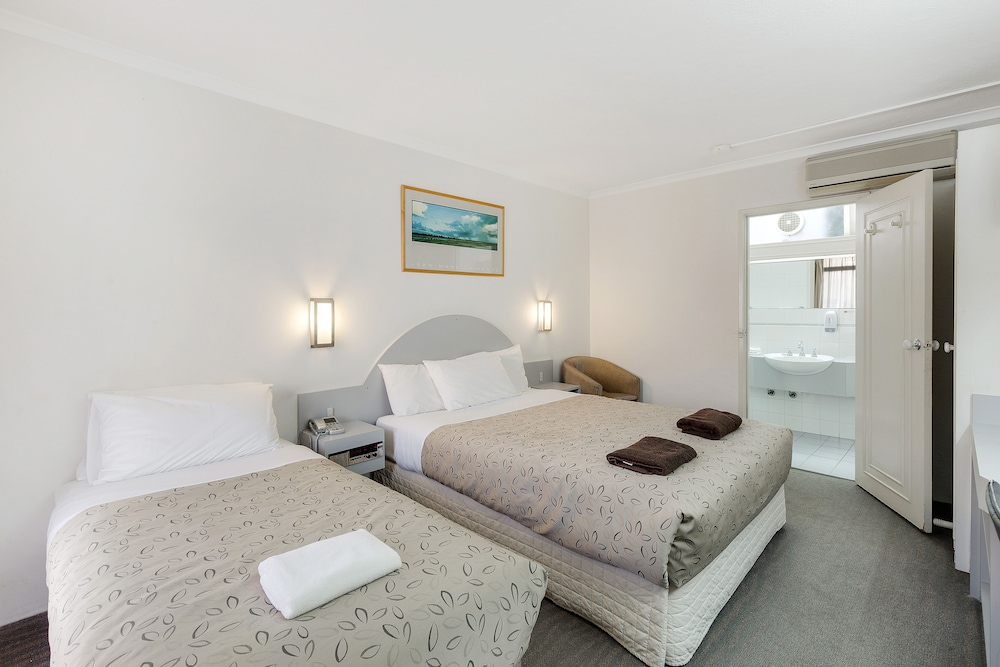 Alexander Motor Inn & Apartments 13/60