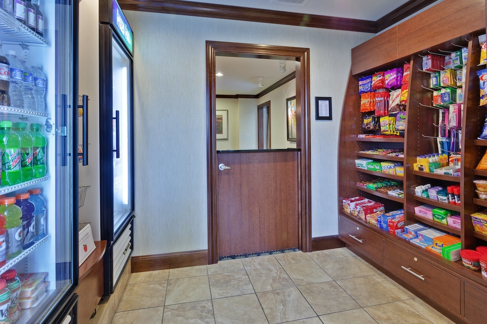 Staybridge Suites Indianapolis Carmel 11/44