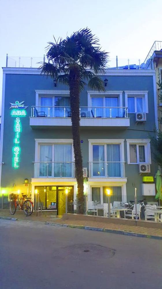 Ada Sahil Otel 2/12
