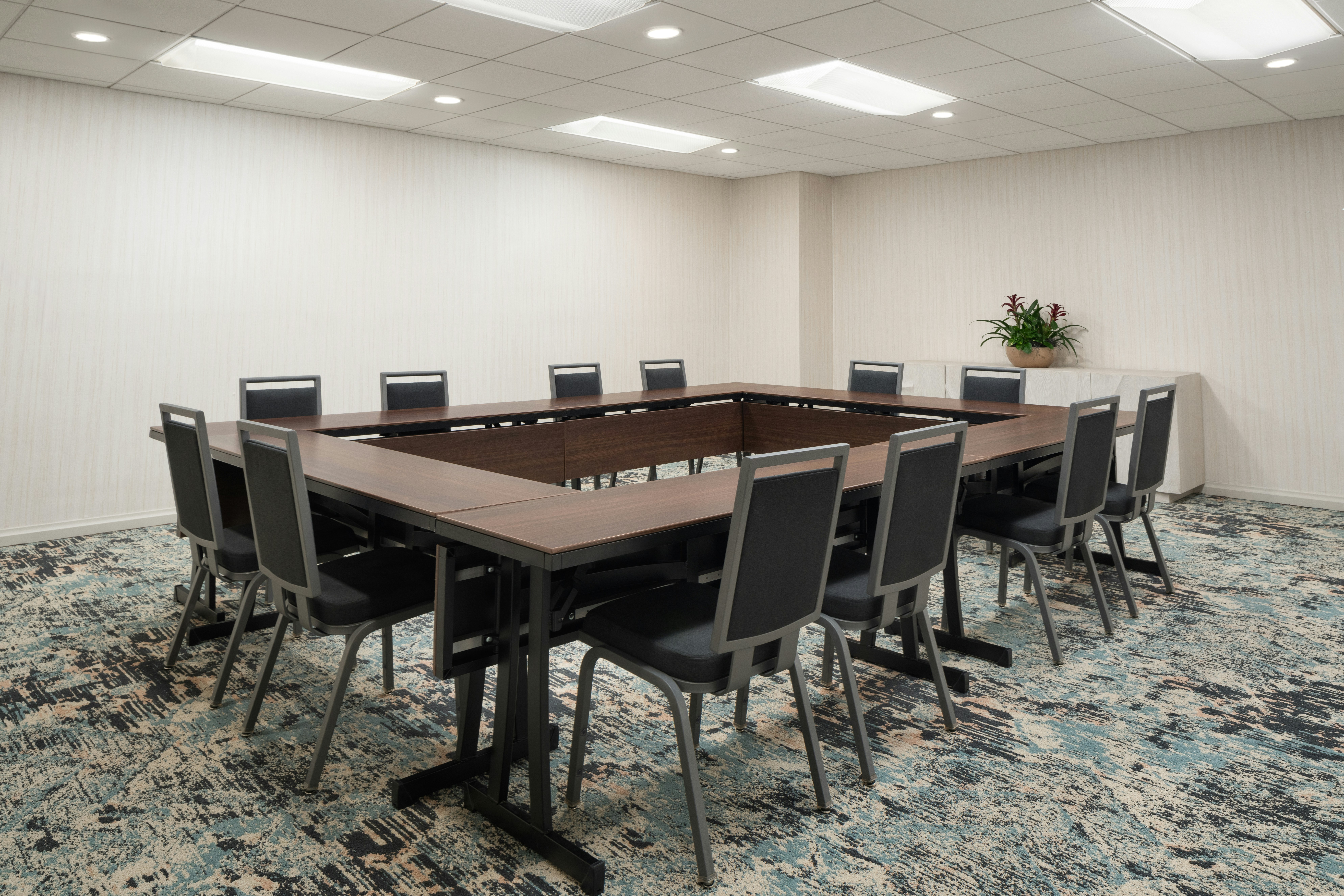 Doubletree By Hilton Virginia Beach Hotel 26/29