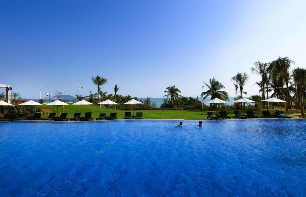 sanya seacube holiday hotel