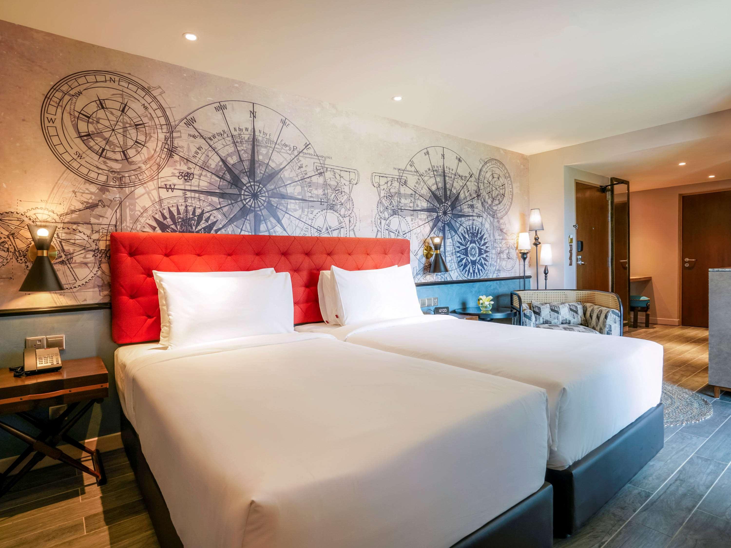 Superior, Twin Beds, Pool Side