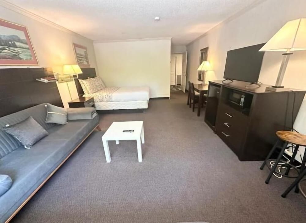 French Creek Inn 25/42