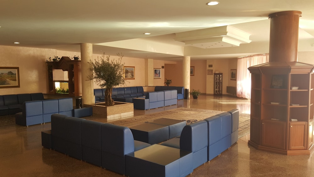 Kiris Hotel 15/23