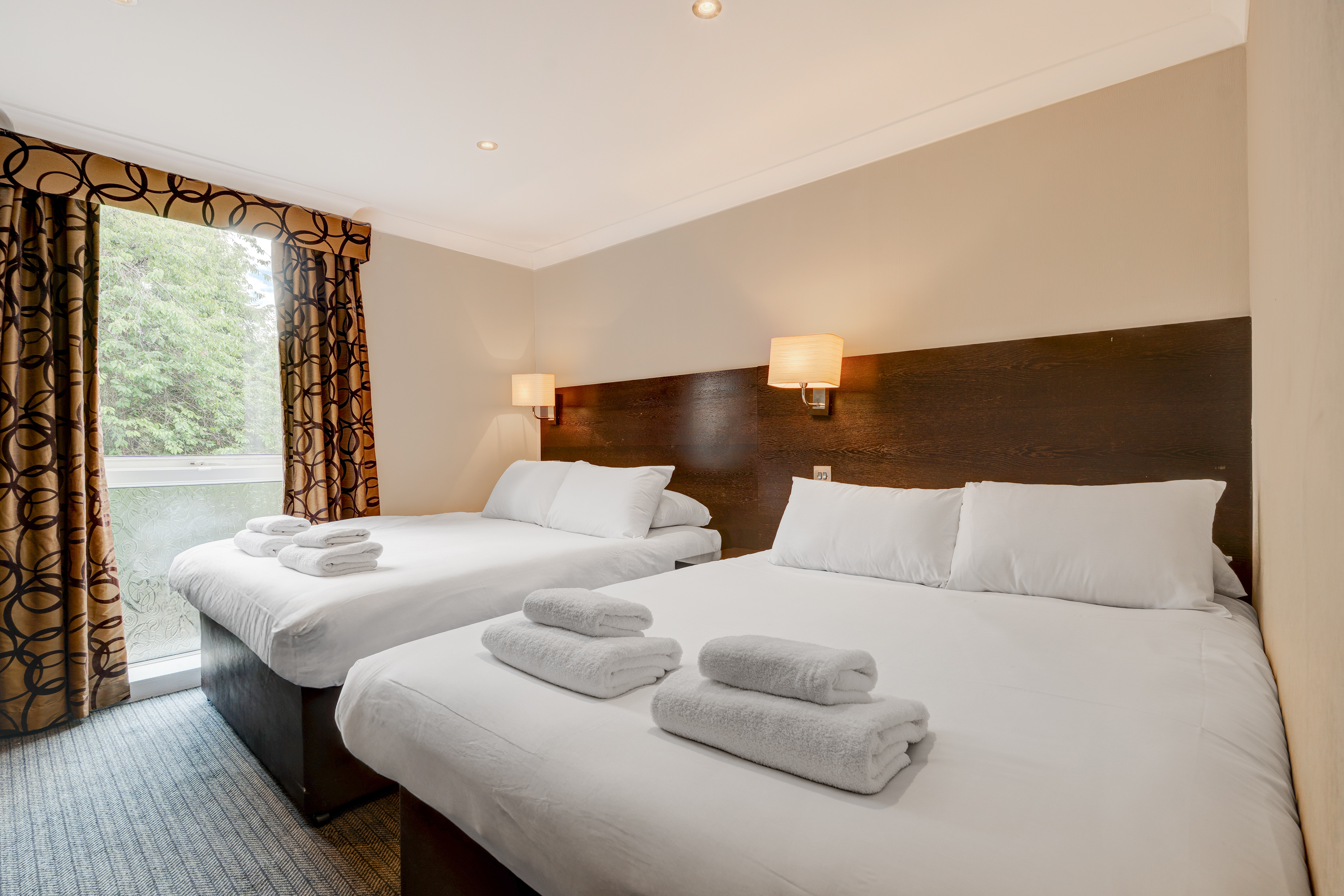 Standard family of 5 room