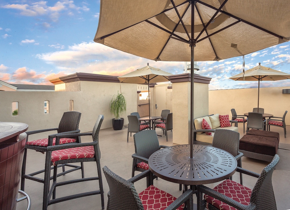 Peacock Suites 35/47