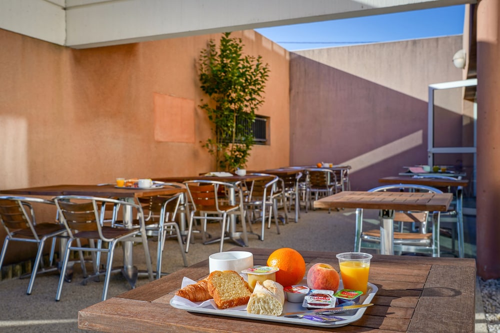 IBIS BUDGET AUBENAS 32/49