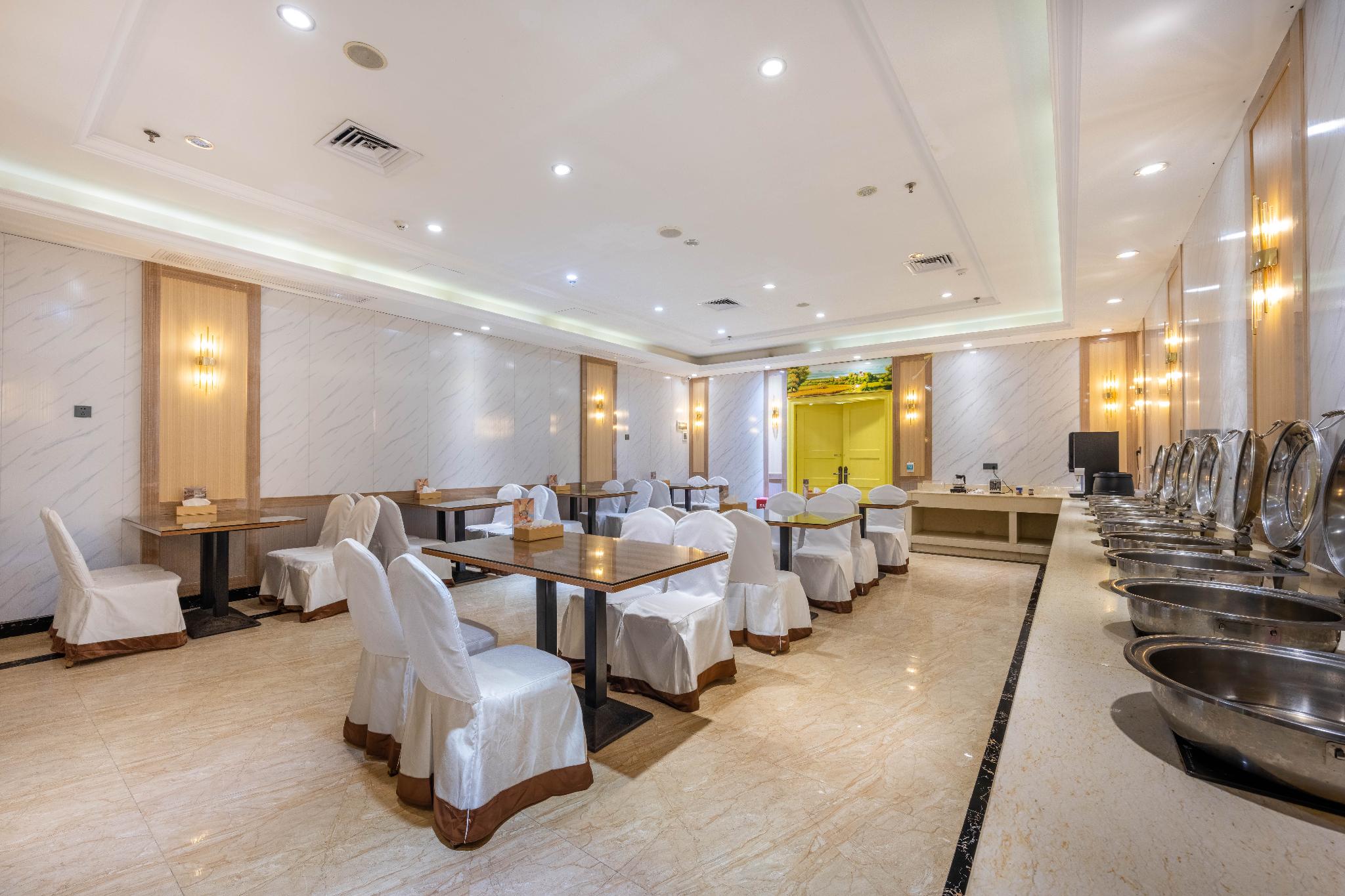 Vienna Hotel (Dongguan Changping Avenue) 42/57