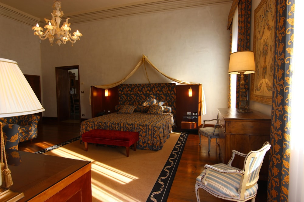 HOTEL VILLA GIONA 41/77