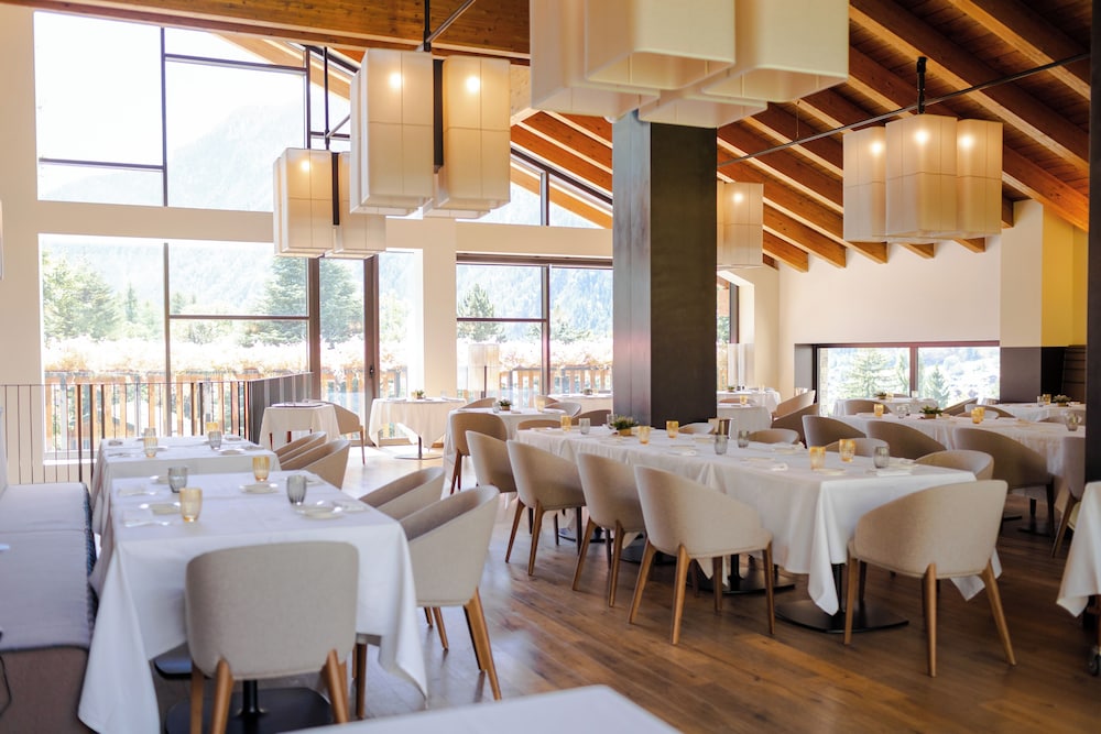 Grand Hotel Courmayeur Mont Blanc 51/65