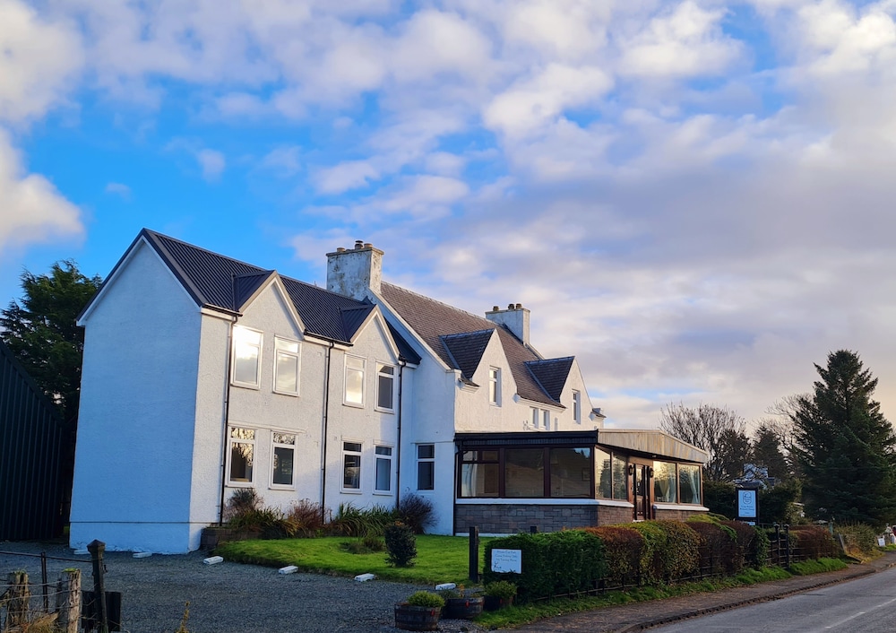 Atholl House Hotel 5/50