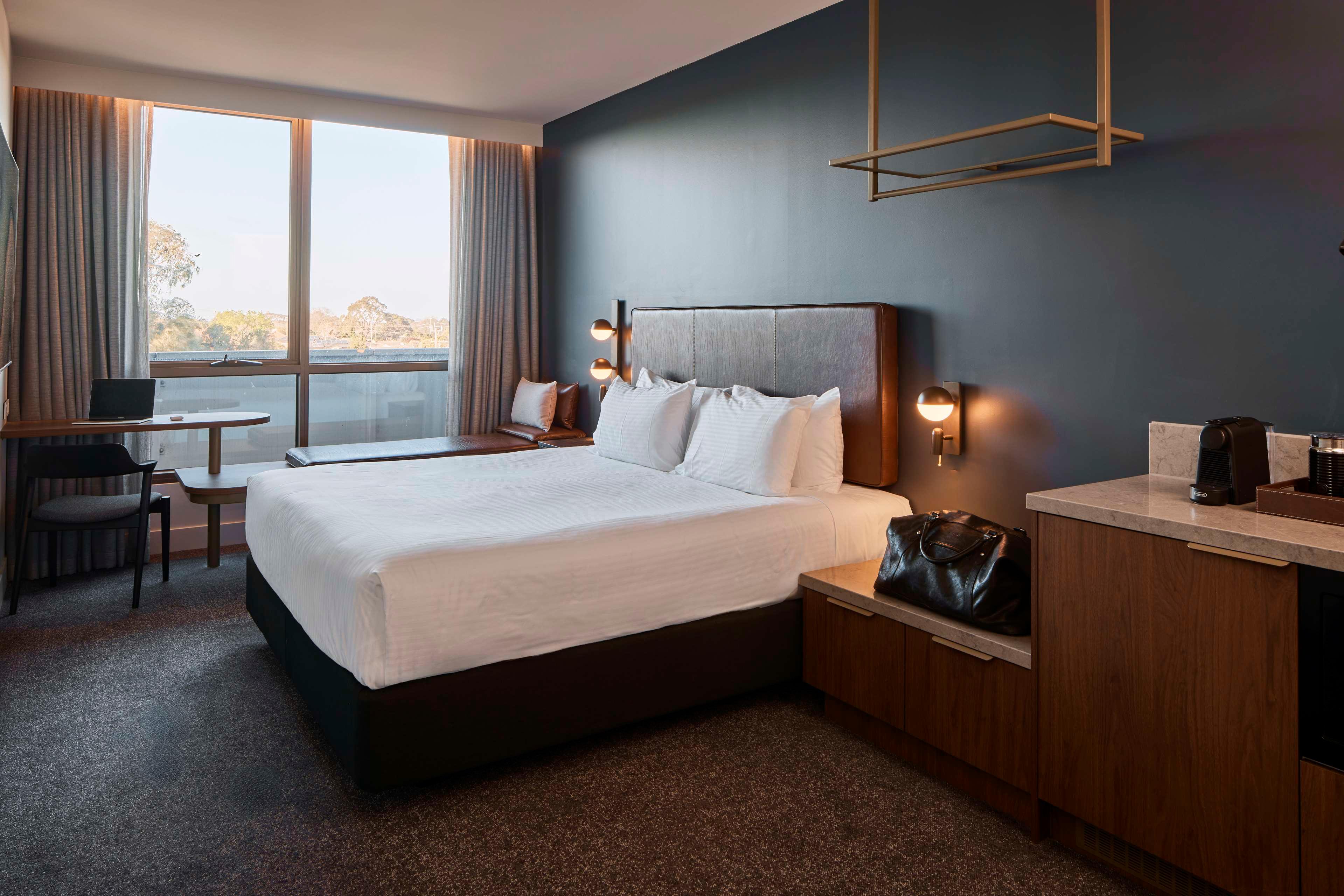 Rydges, King Bed
