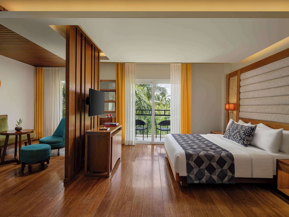JUNIOR SUITE, KING BED
