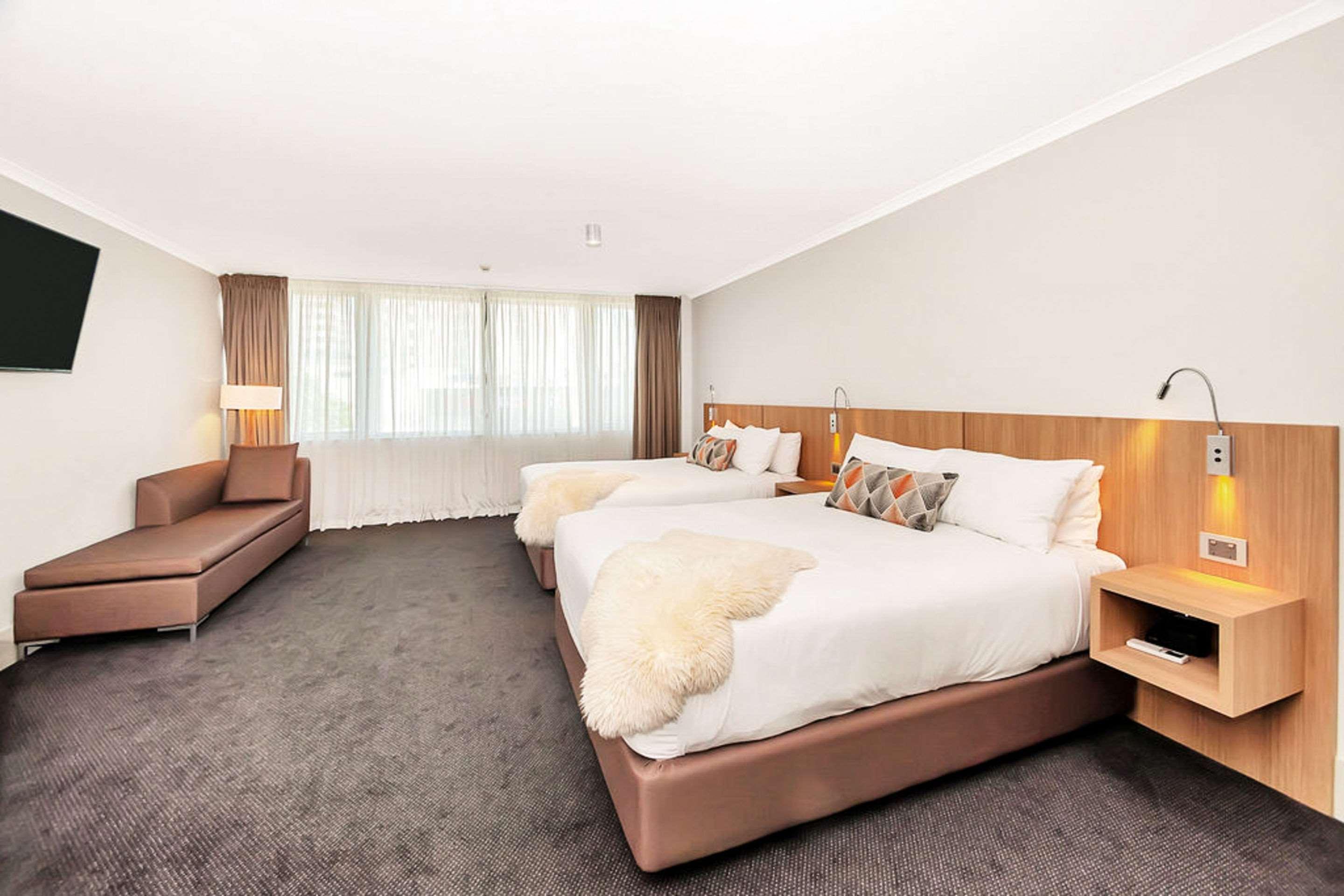 UPGRADE, 2 QUEEN BEDS