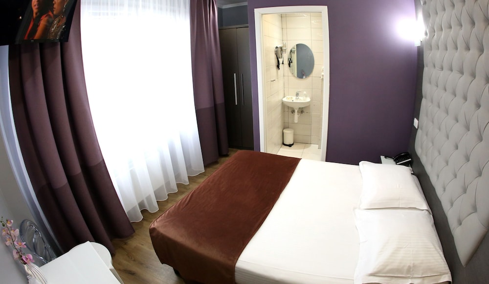 Hotel Phenix 36/74