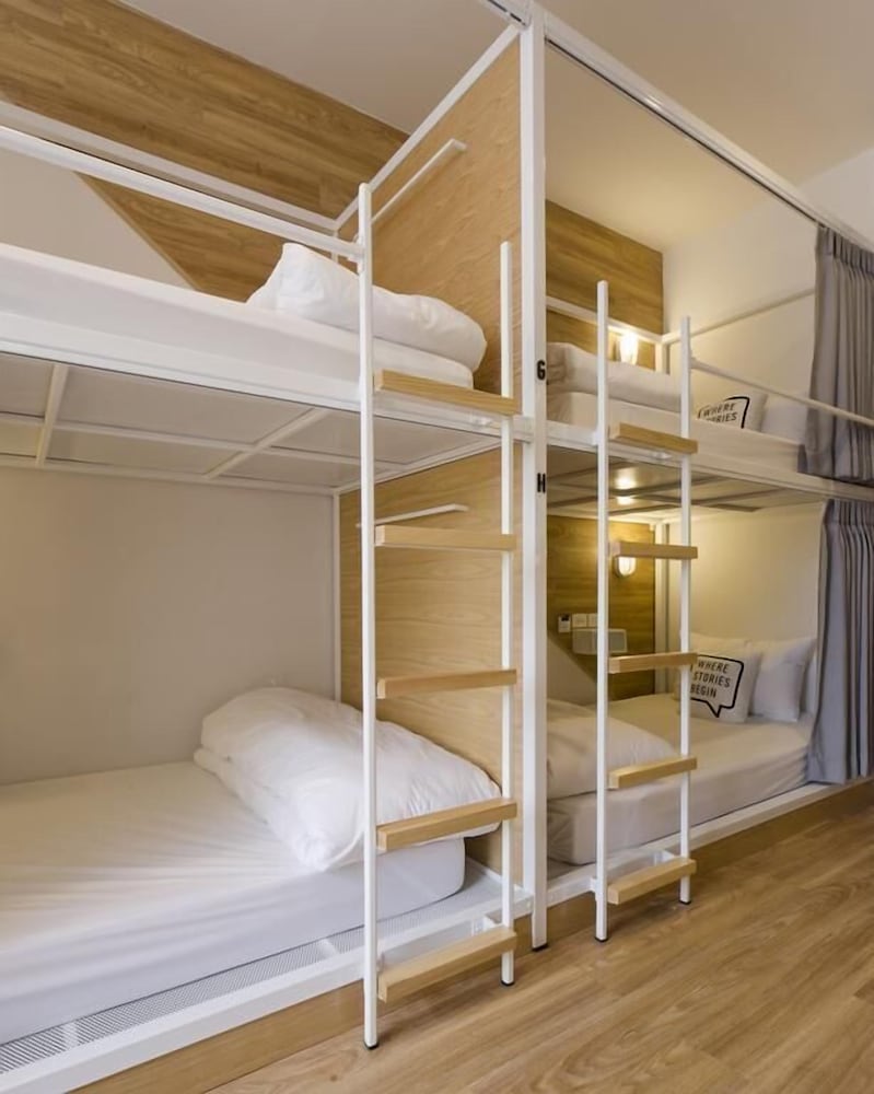 Bed One Block Hostel 45/61
