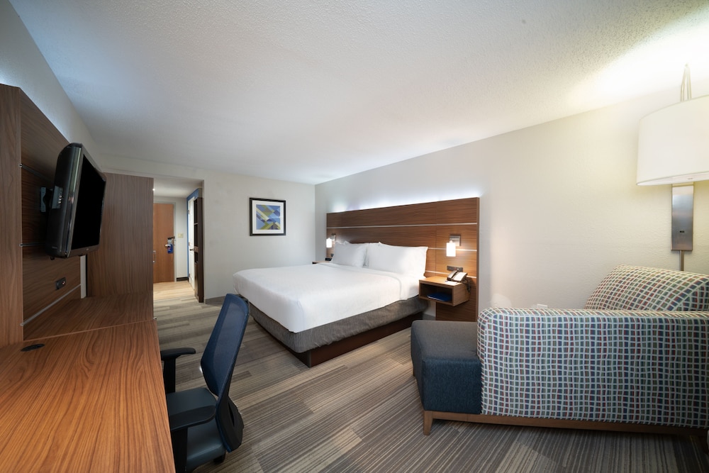 Holiday Inn Express Prince Frederick 20/56