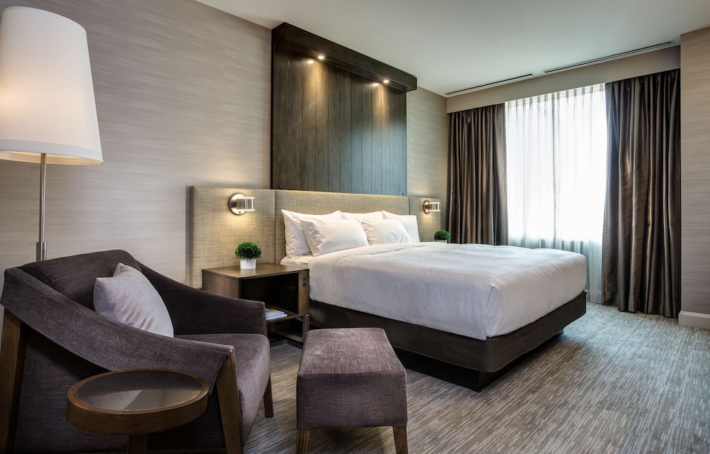 Hyatt Chicago Magnificent Mile Formerly Wyndham Chicago 11/68