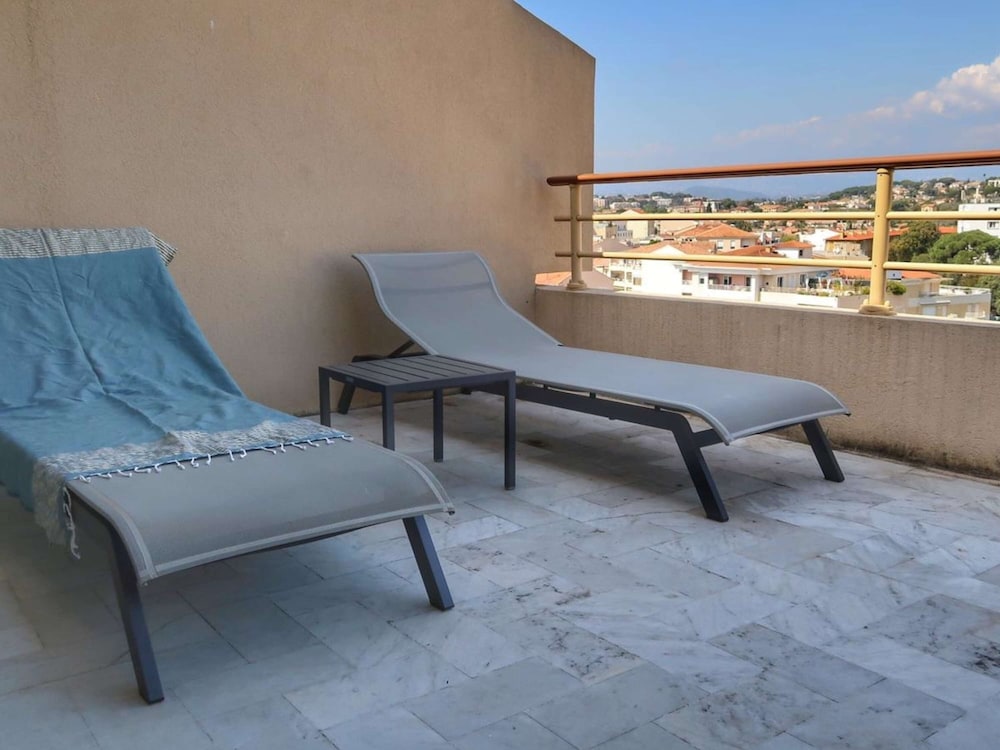 ibis Cannes Plage La Bocca 46/63