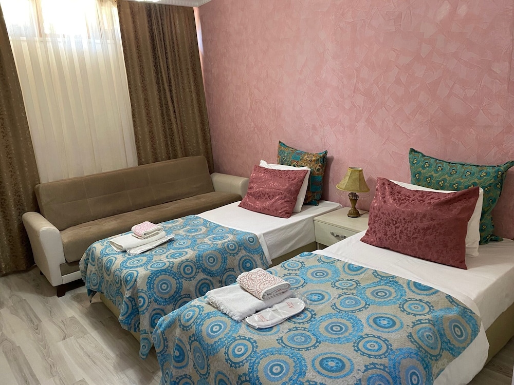 Atam Suites Apart 26/50