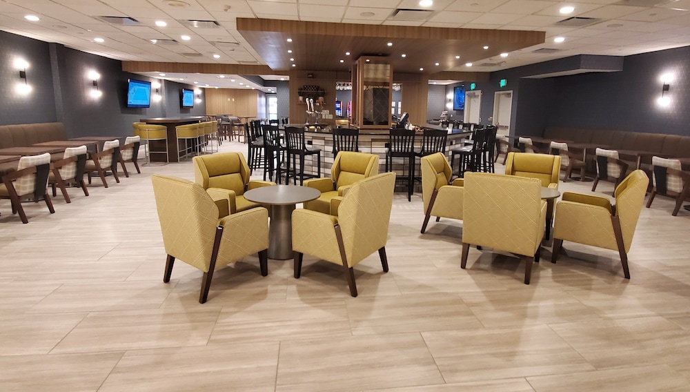 Crowne Plaza Chicago Northbrook 42/66