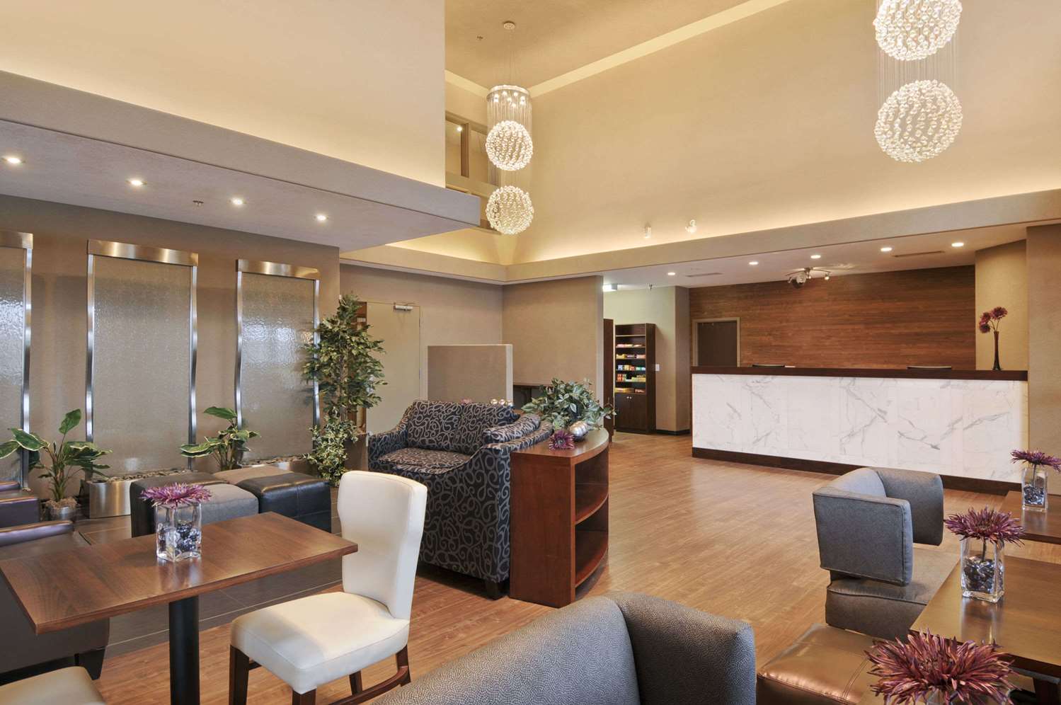 Days Inn by Wyndham Regina Airport West 7/53